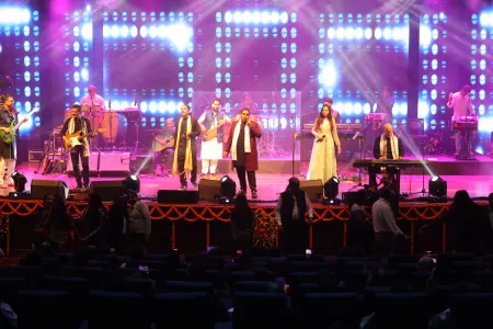 Raag-on Live performance